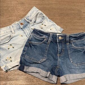 Bundle of (2) Girls Denim Size 8 Shorts!
